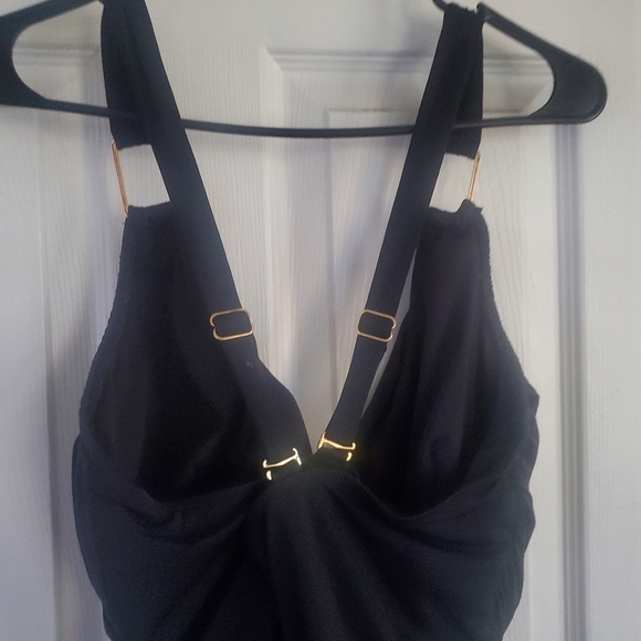 Spanx One Peice Black Swim Suit, Size 16 - Picture 4 of 10